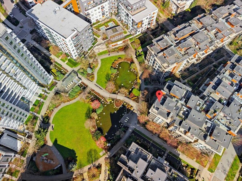 PH12 5983 Gray Avenue