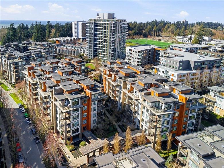 PH12 5983 Gray Avenue