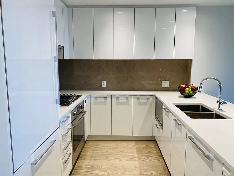 1003 3533 Ross Drive