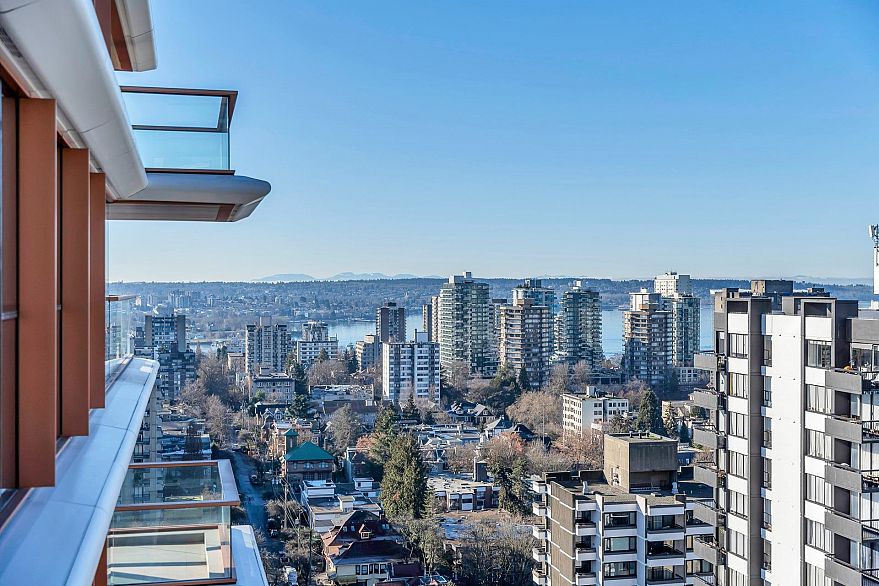 1103 1482 Robson Street