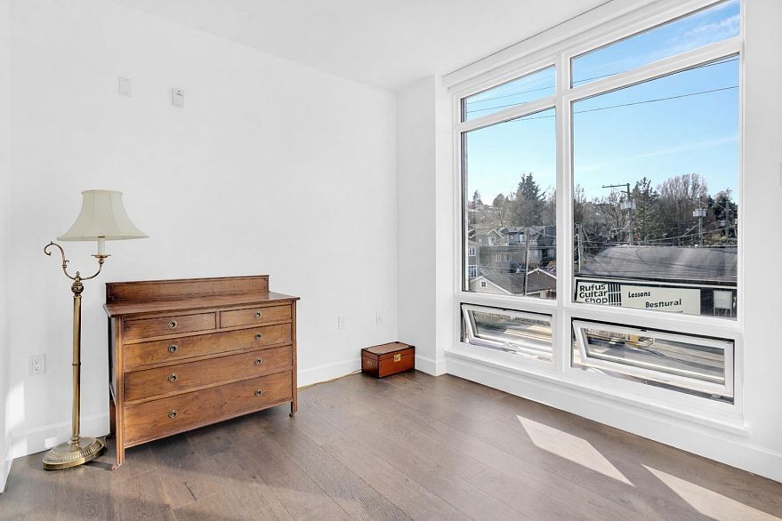 307 3668 W 10th Avenue