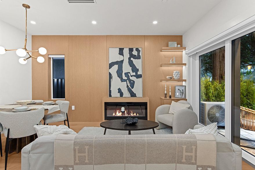 1 4549 W 11th Avenue