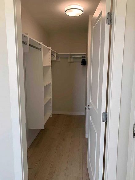 1003 3533 Ross Drive