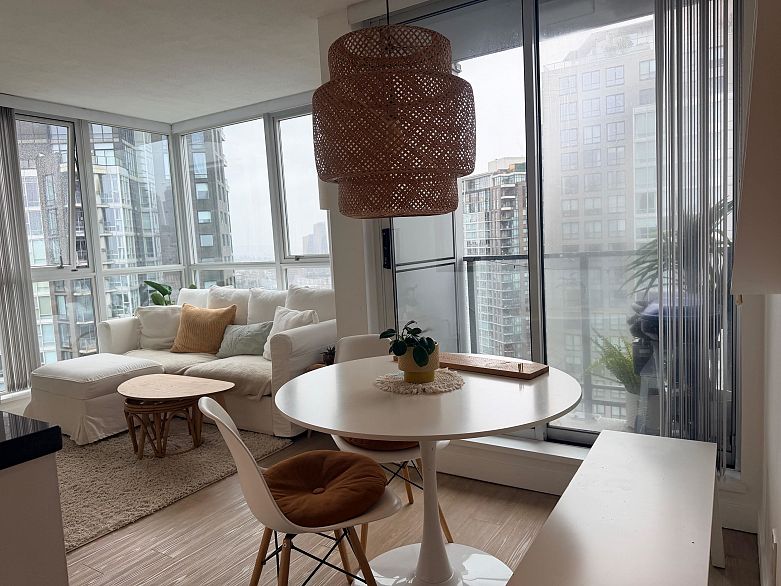 3005 1408 Strathmore Mews