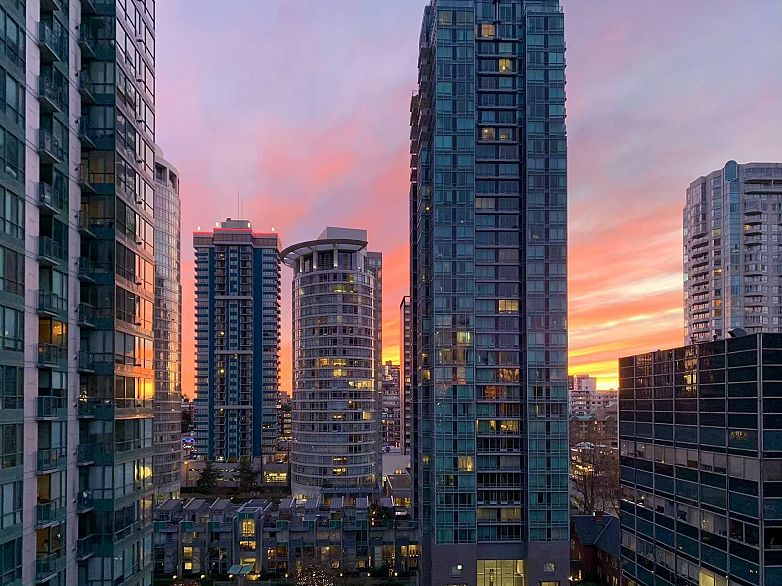 1706 1238 Melville Street