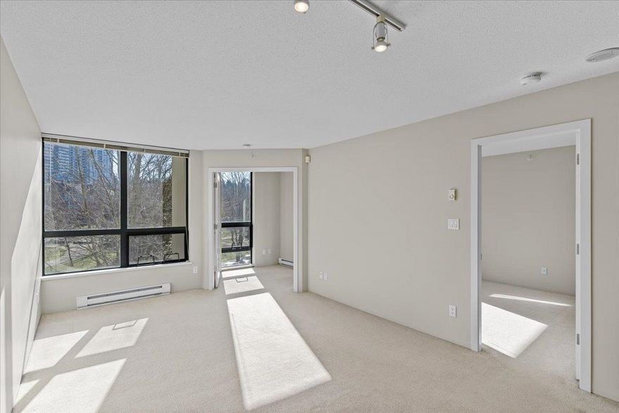 303 3588 Crowley Drive