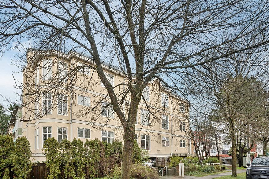 201 1099 W 71st Avenue