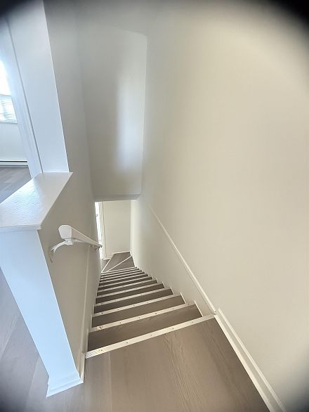 202 3683 Wellington Avenue