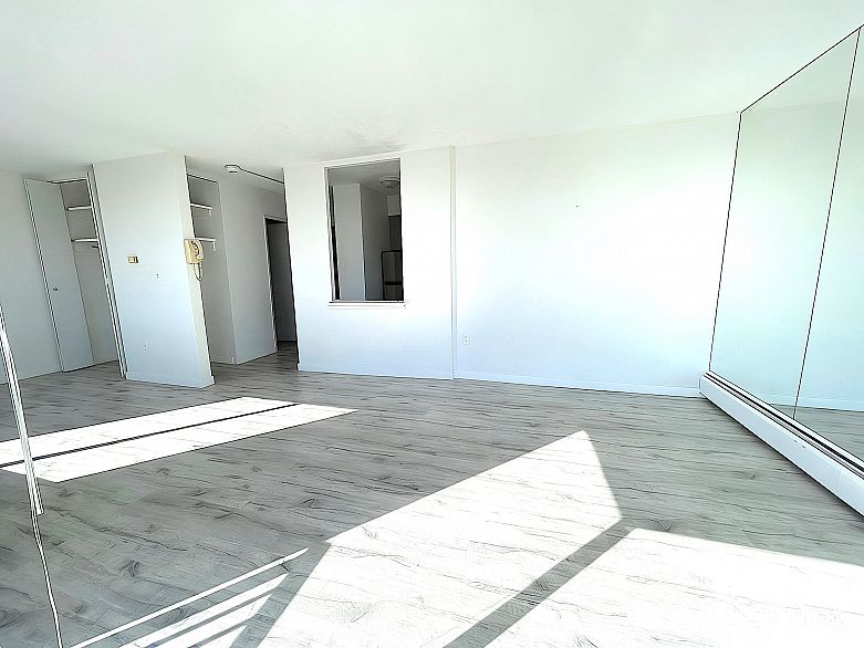 2007 1251 Cardero Street