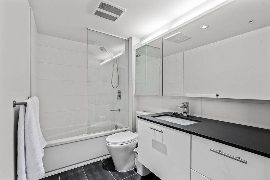 1005 150 E Cordova Street