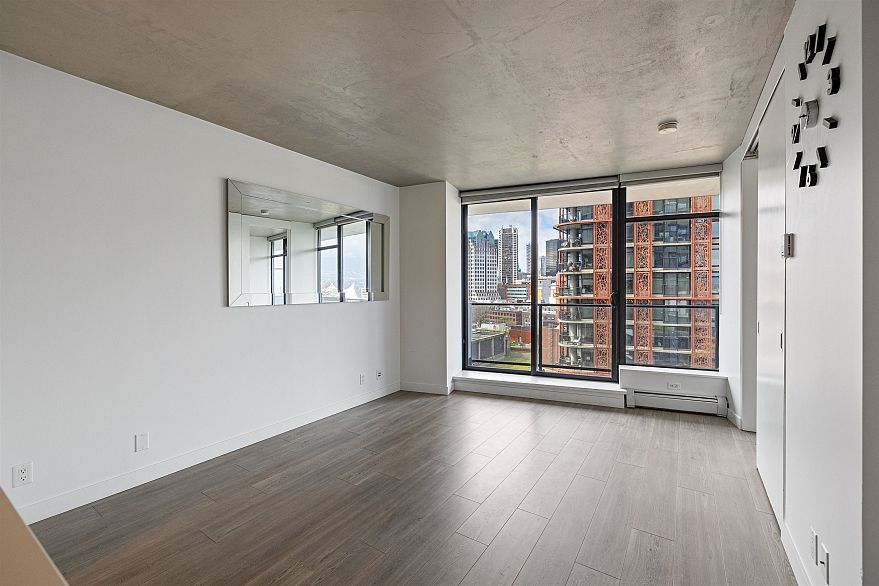 1407 108 W Cordova Street