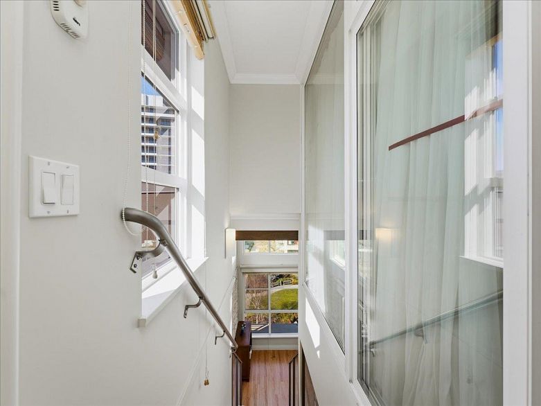 PH12 5983 Gray Avenue