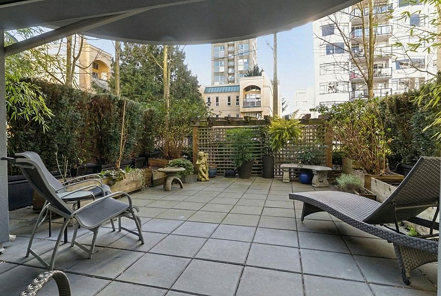 102 1924 Comox Street