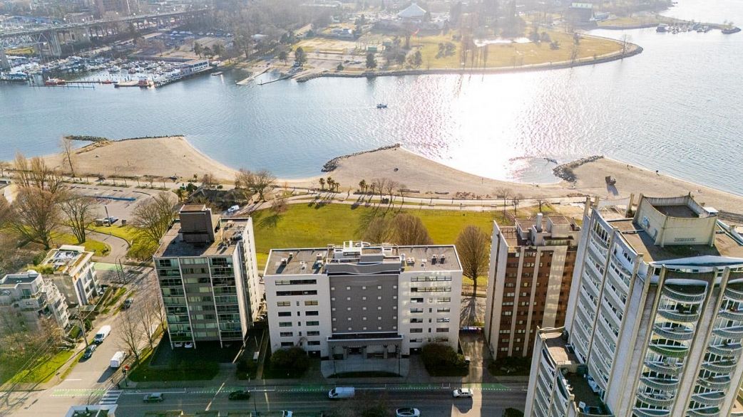 304 1233 Beach Avenue