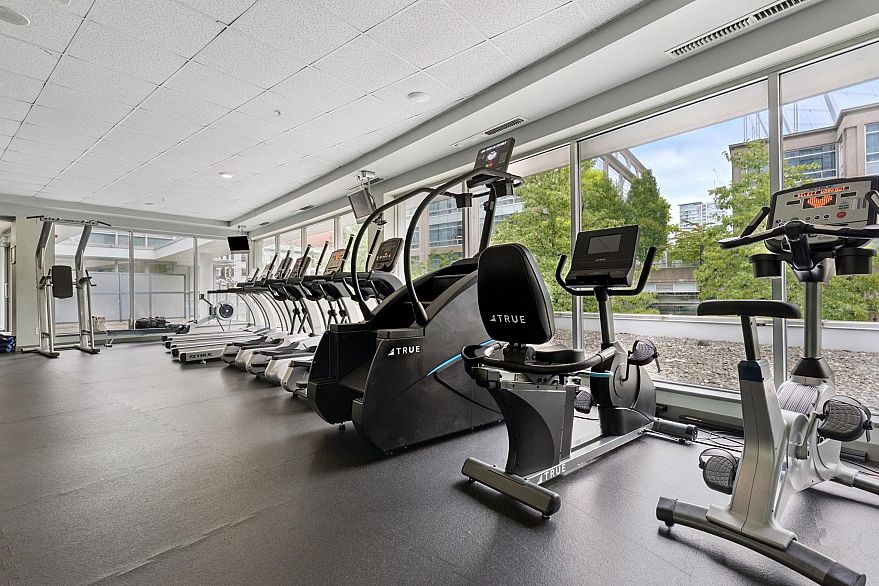 1711 939 Expo Boulevard