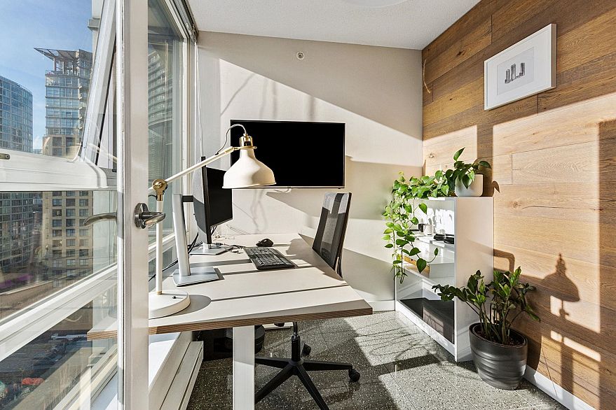 1711 939 Expo Boulevard