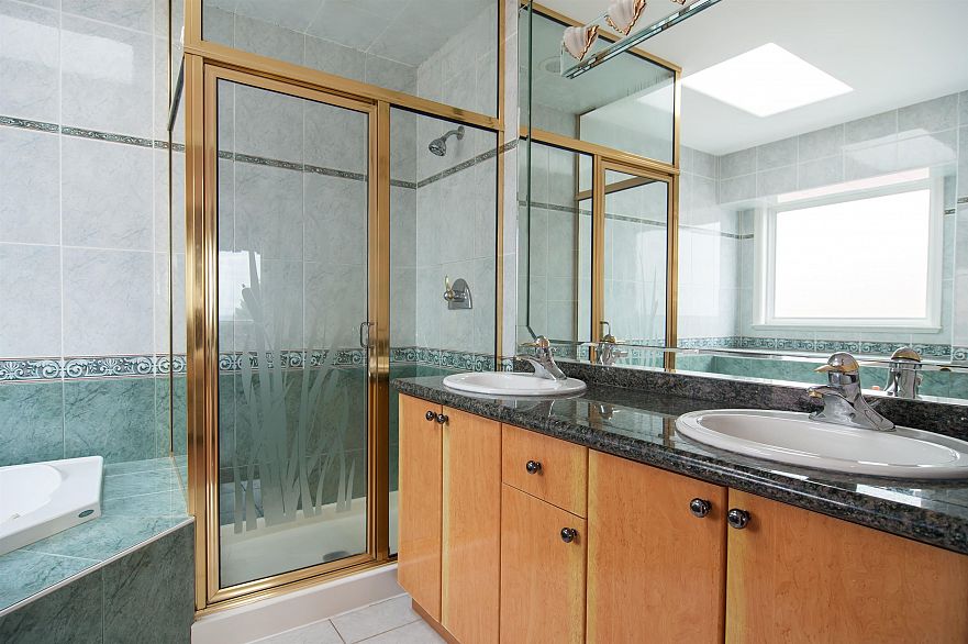 2288 Fraserview Drive