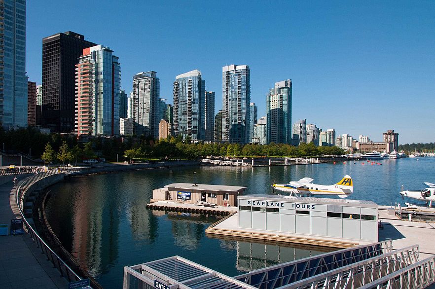 806 555 Jervis Street