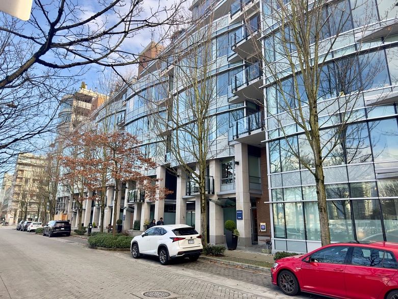 102 128 Athletes Way