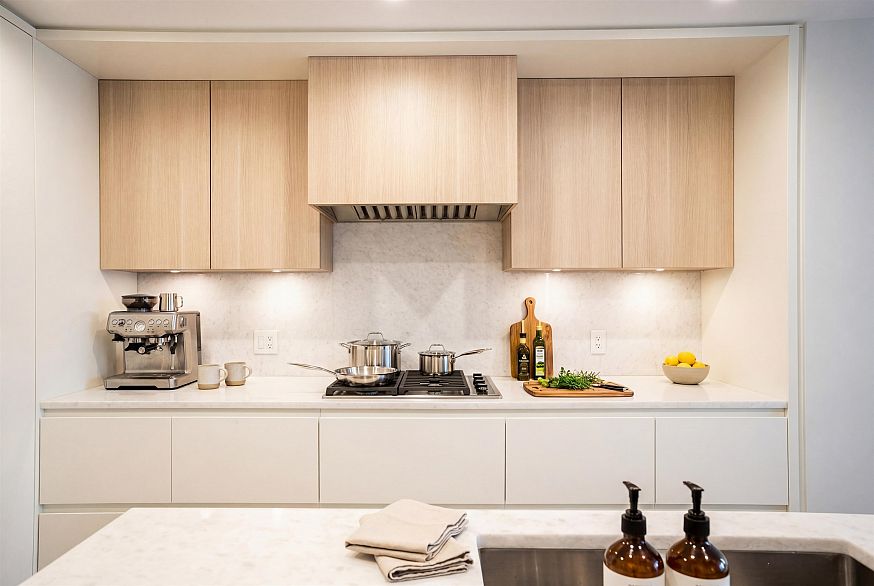 601 7418 Paulson Street