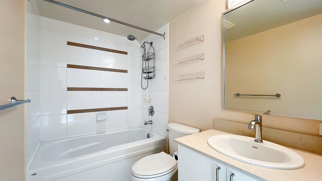 407 928 Homer Street