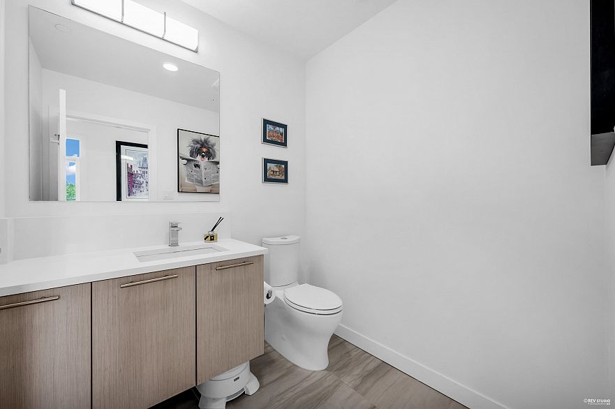 604 5077 Cambie Street