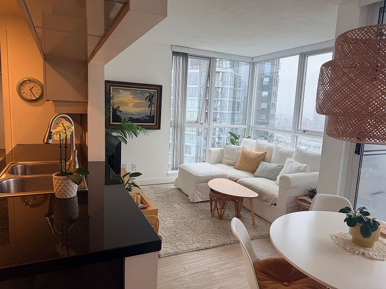 3005 1408 Strathmore Mews