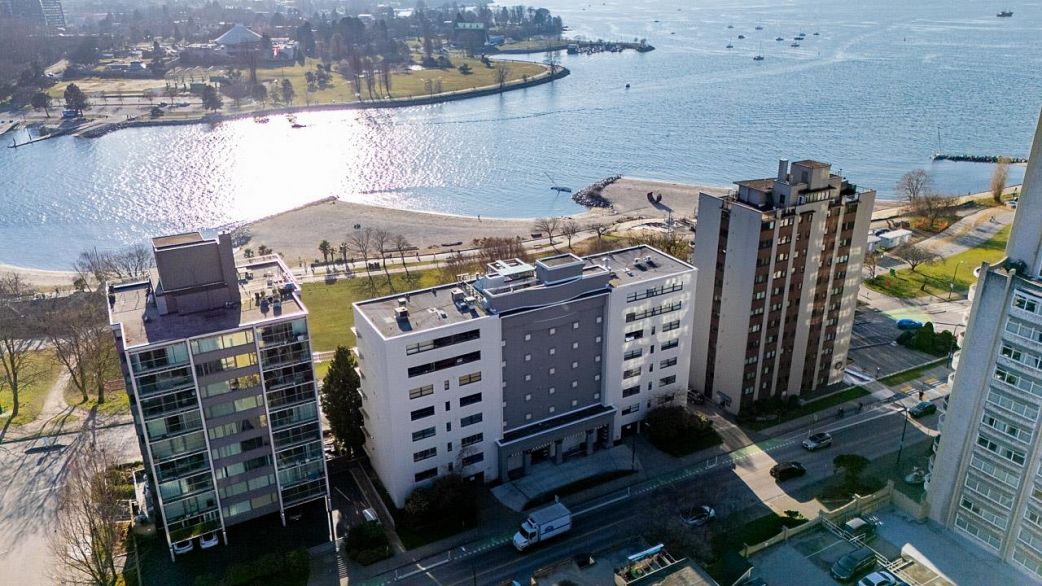 304 1233 Beach Avenue