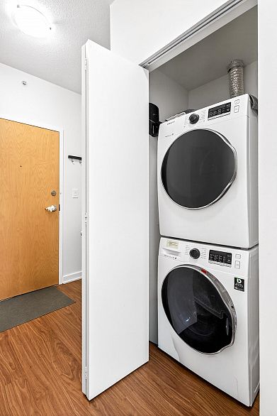 507 1249 Granville Street