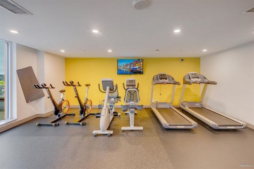 201 983 E Hastings Street