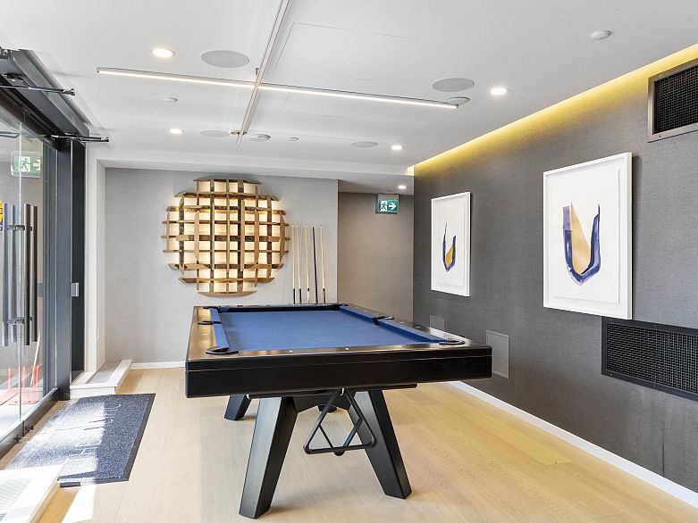 1104 889 Pacific Street