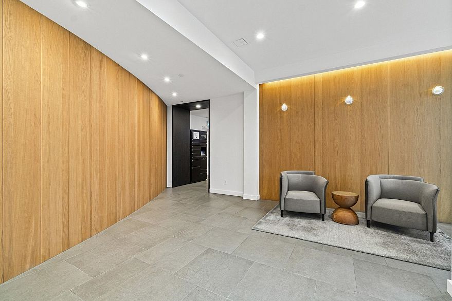 505 1180 Broughton Street