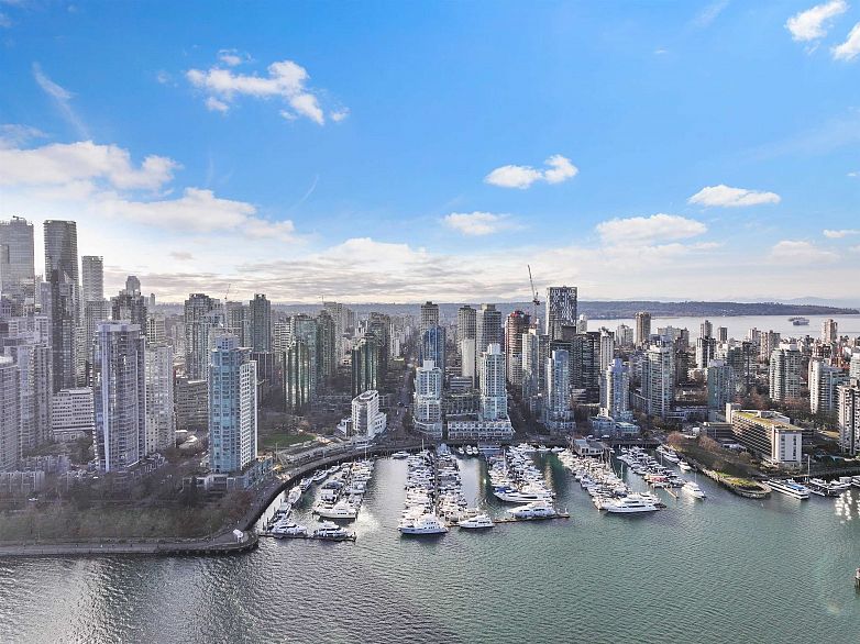 2303 1415 W Georgia Street