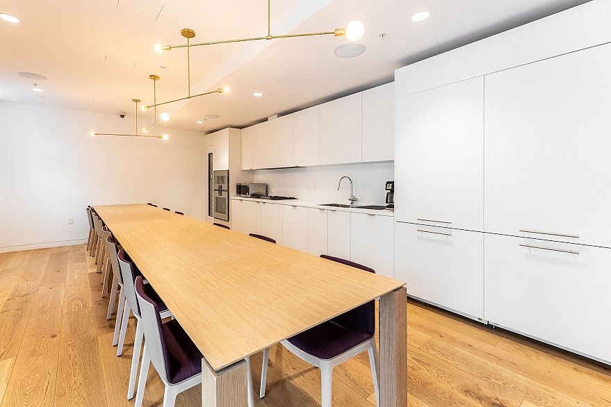 5502 1289 Hornby Street