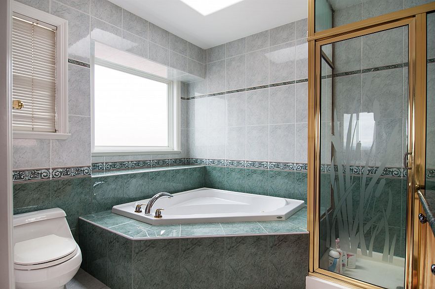 2288 Fraserview Drive