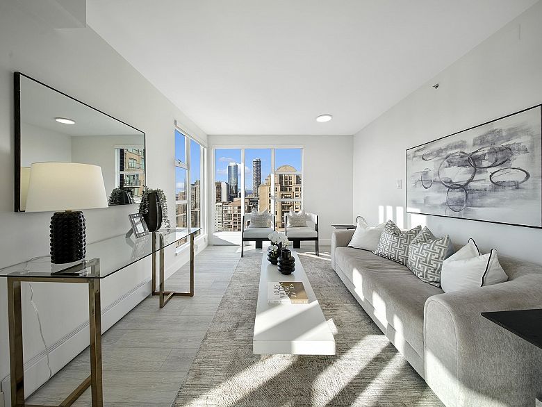 3309 939 Homer Street