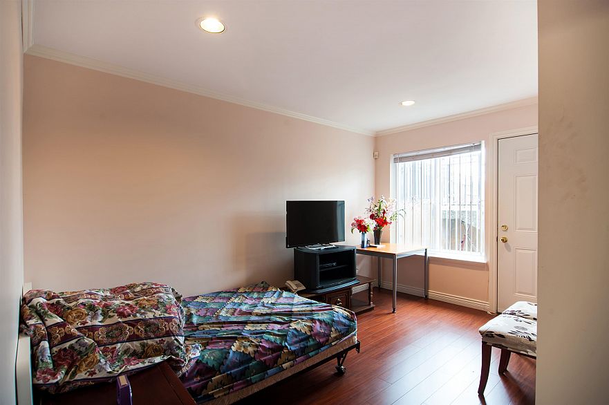 2288 Fraserview Drive