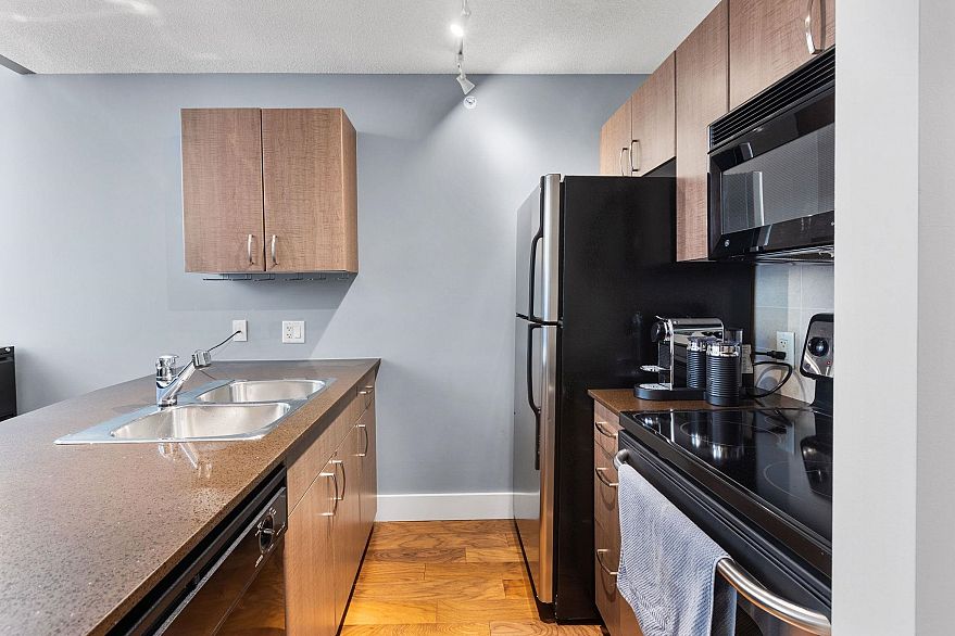 409 610 Granville Street