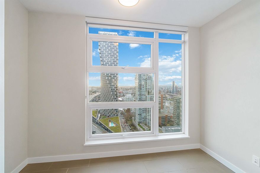 2307 1351 Continental Street