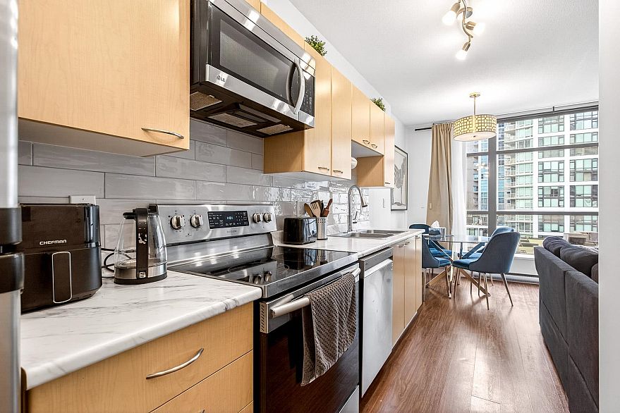 507 1249 Granville Street