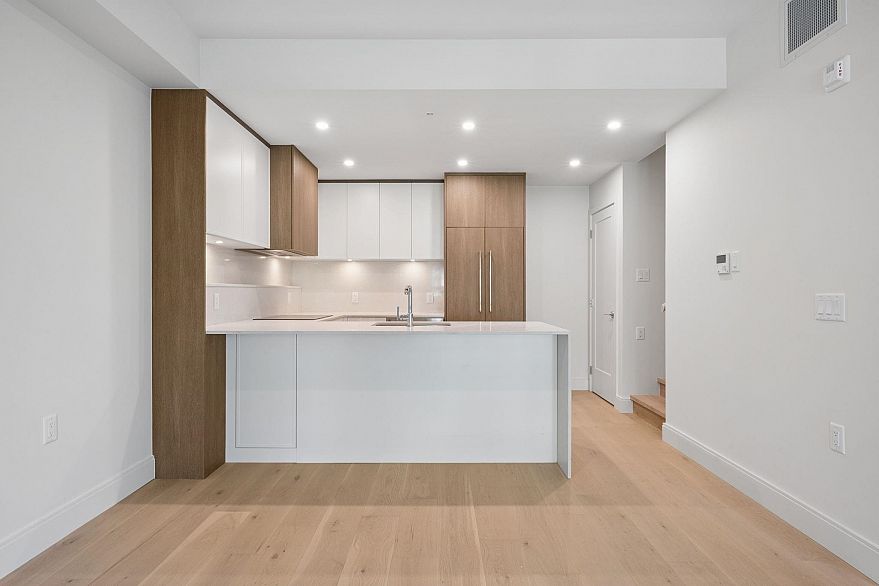 202 378 W 45th Avenue