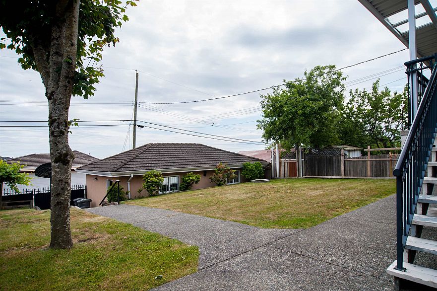 2288 Fraserview Drive