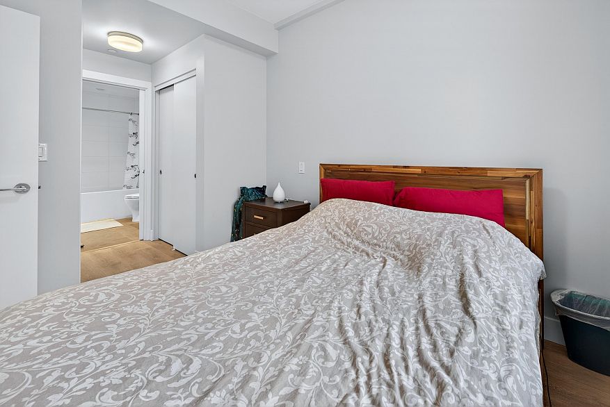 406 3451 Sawmill Crescent