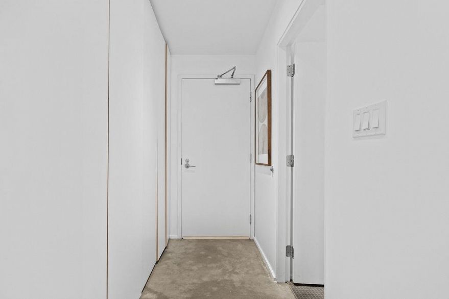 303 219 E Georgia Street