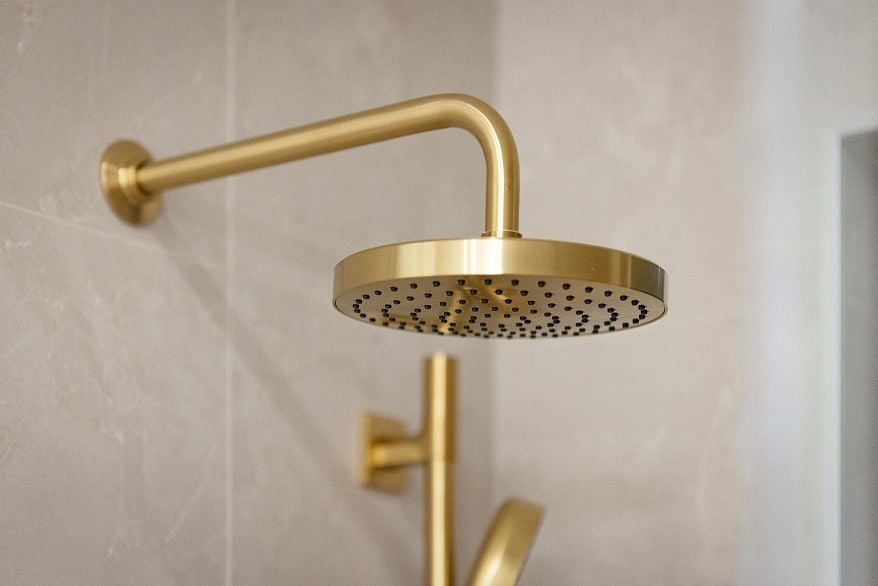 2 4549 W 11th Avenue