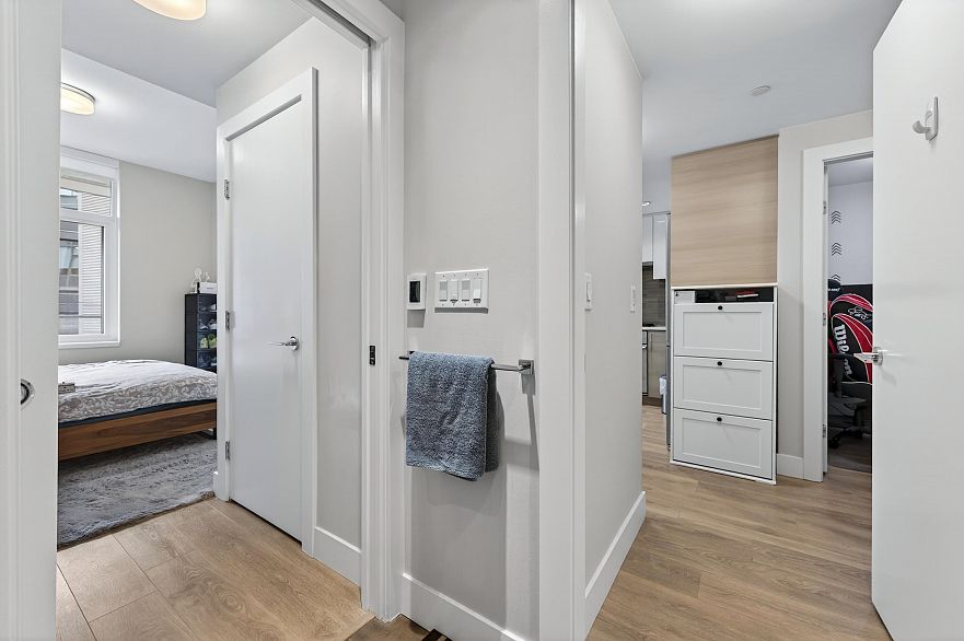 406 3451 Sawmill Crescent