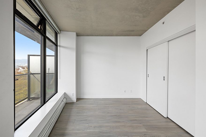 1407 108 W Cordova Street