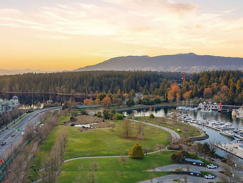 PH3 1790 Bayshore Drive