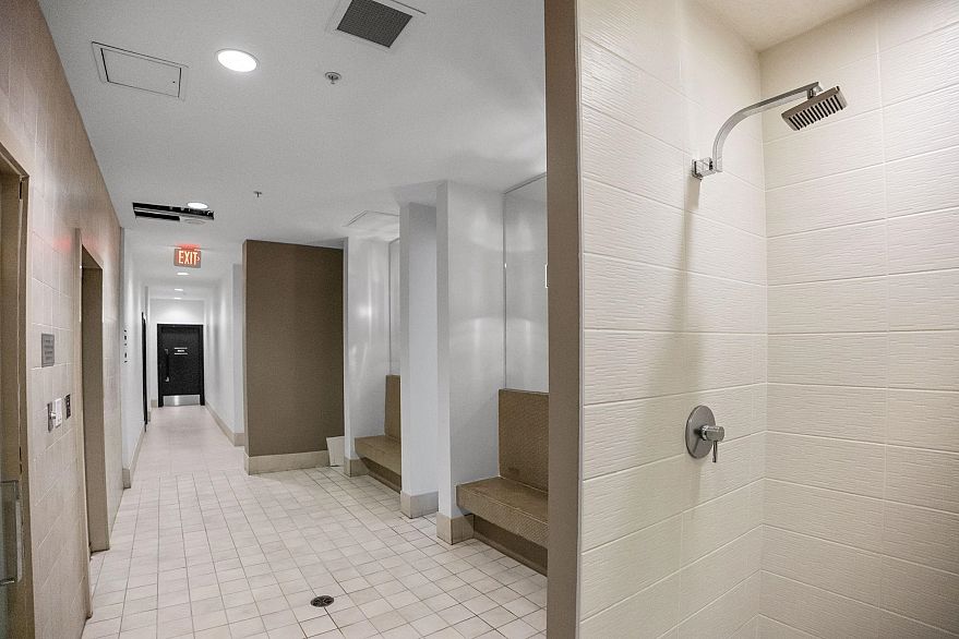 1802 1055 Richards Street