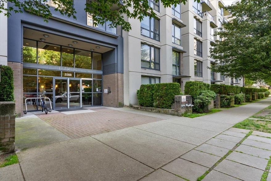 303 3588 Crowley Drive